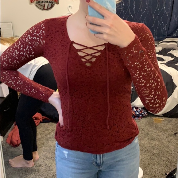 Hollister lace top - Picture 3 of 3